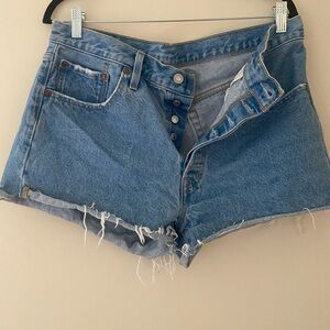 Women’s Levi 501 Cut Off shorts